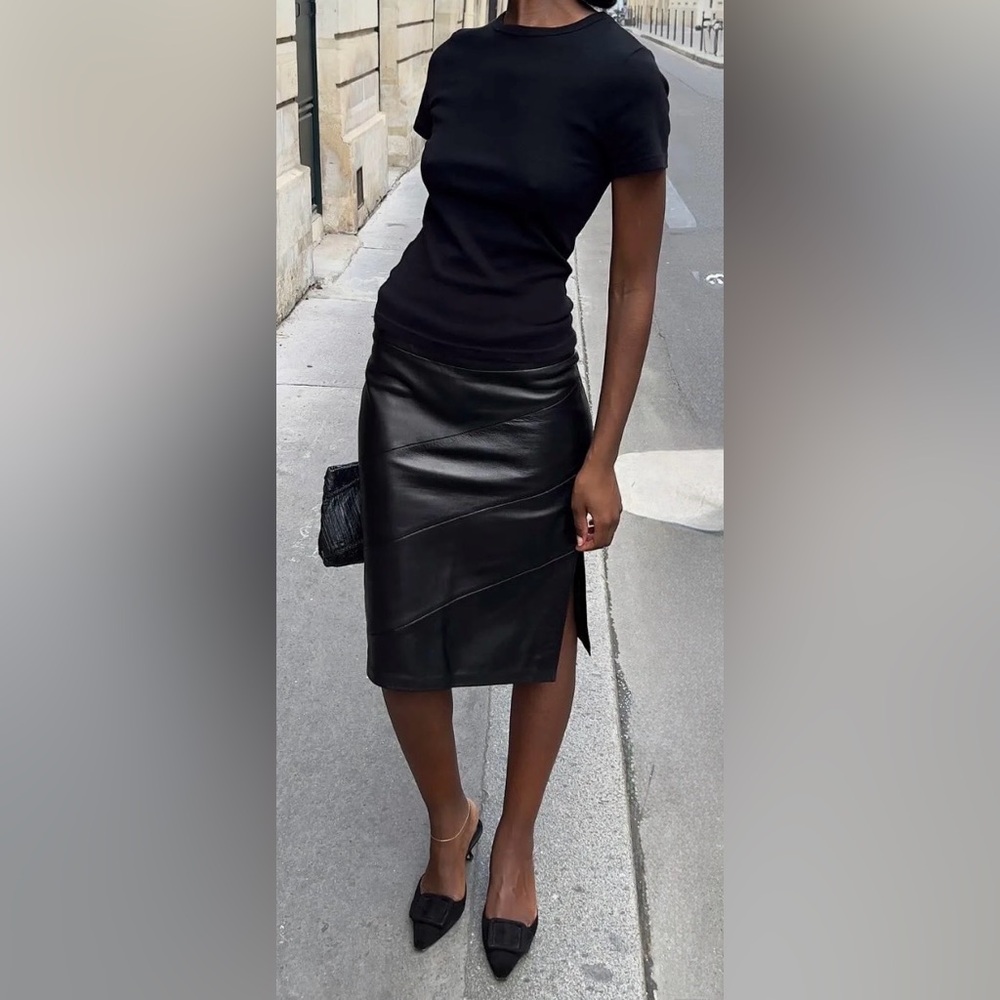 NWOT Vintage bebe Black Pencil Skirt Vegan Leather Stretch Side Panels